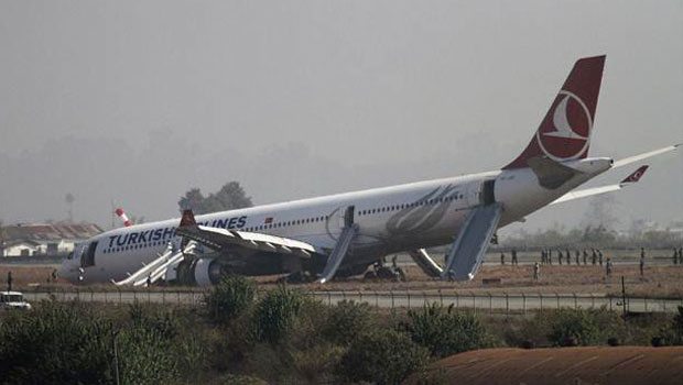 THY uçağının, Nepal’de Pistten Çıktı
