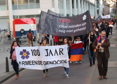 Ermeniler, Hollanda’da Yürüdü