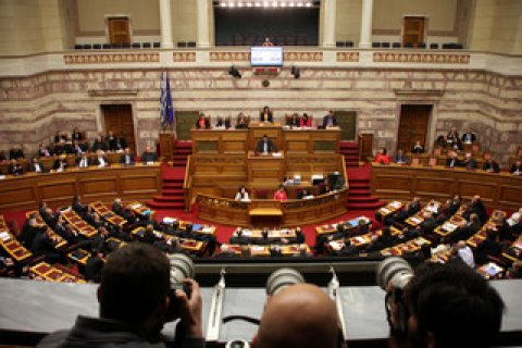 Yunan parlamentosu, 178 ‘evet’ ile referanduma yeşil ışık yaktı