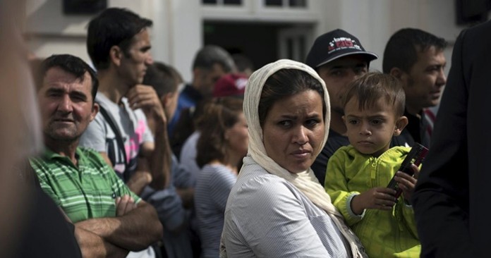 Avrupa sığınmacılar yüzünden birbirine düştü