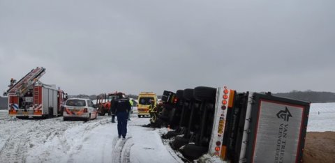 Hollanda’da12 trafik kazası yaşandı