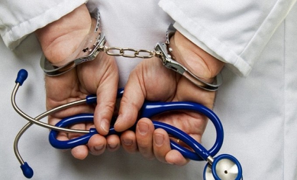 Hollanda’da kadinlara tecavüz eden sahte doktor yakalandi