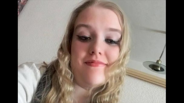 Hollandalı genç kadın turist odasında ölü bulundu