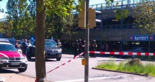 Köln şehrinde silahlı saldırı