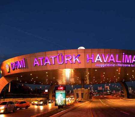 Atatürk Havalimanı’ndaki önlemler de hız kesmeden devam ediyor.