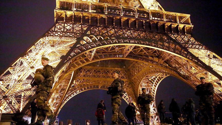Paris’te Alarm :Terör saldırıları Fransa tarihinde görülmemiş kadar yüksek