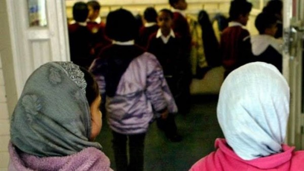 Hollanda’da bir okul Müslüman öğrencilere tazminat ödeyecek