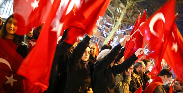 Rotterdam, Türklerin Kutlama Yapmasını Yasakladı
