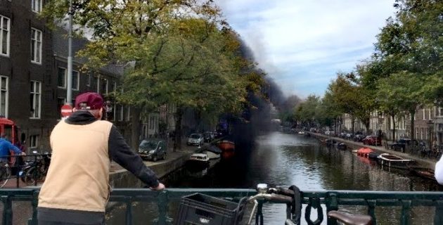 Hollanda’da Korkutan Yangın