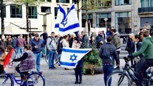 Hollanda’da Filistin gösterisinde İsrail taraftarından provokasyon