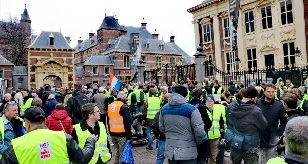 Sarı Yelekliler’in protestosu Hollanda’ya sıçradı