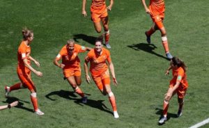 Kadınlar Dünya Kupası: E grubu’nda Hollanda ve Kanada bir üst turu garantiledi