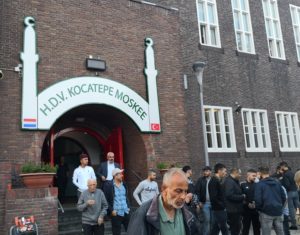 Rotterdam’in Kocatepe Camii’de kurban Bayramı coşkuyla karşılandı.