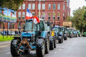 Hollanda’da çiftçilerden protesto