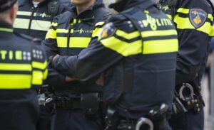 Polis, Hollanda’nın en büyük kokain laboratuvarını bastı