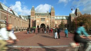 Hollandalı kadın adak için müzeye bağışladığı tabloyu torunu iyileşince geri istedi 