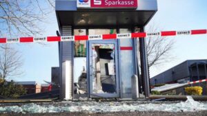 Hollandalı çeteler Almanya’da bankamatikleri soyuyor!