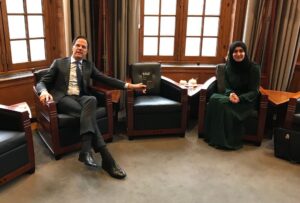Hollanda’da Müslüman Öğrenciden Gururlandıran Başarı: Başbakan Davet Etti