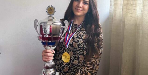 Bulgaristan Türkü Nurgül Salimova, santrançta dünya birincisi oldu!