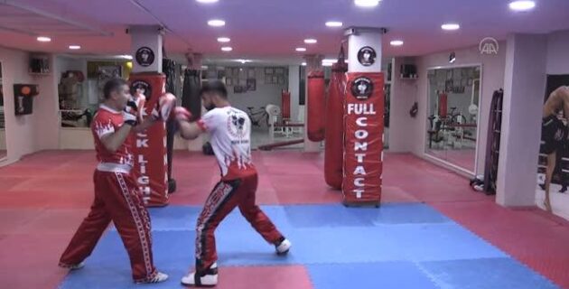 Genç kick boksçu Mücahit’in hedefi Avrupa şampiyonluğu