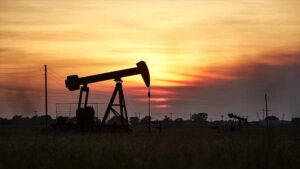 Petrol fiyatlarındaki düşüş, OPEC+ ülkelerini üretim kesintilerinde ‘temkinli’ olmaya zorlayabilir