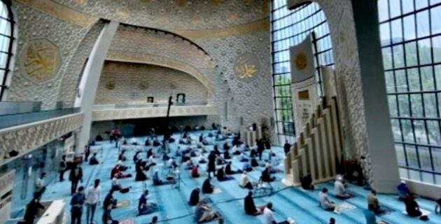 Almanya’da Ramazan ayında 8 rekat teravih kılınacak