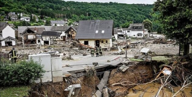 Avrupa’da sel felaketinden dolayi Can kaybı 100’ü geçti, 1300 kişiden haber alınamıyor