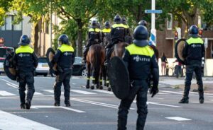 Hollanda’da bıçaklı saldırıda 2 kişi öldü, 1 kişi yaralandı