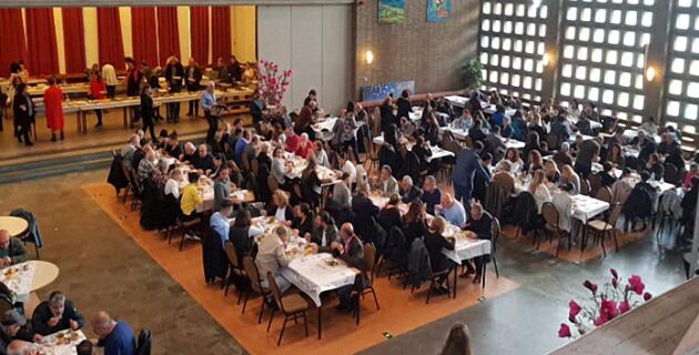 Can Erzincanlılar vakfı yine büyük bir katılımla Dayanışma kahvaltısı gerçekleştirdi