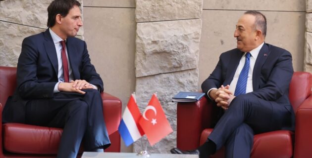 Dışişleri Bakanı Çavuşoğlu, Alman ve Hollandalı mevkidaşlarıyla görüştü
