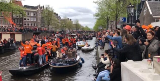 AMSTERDAM – Hollanda’da iki yıl sonra Kral Günü etkinlikleri düzenlendi