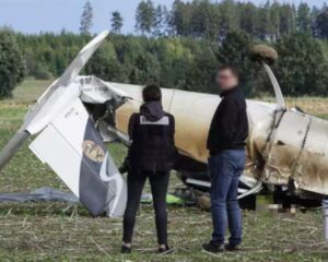 Almanya’da tarlaya uçak düştü: 1 ölü!