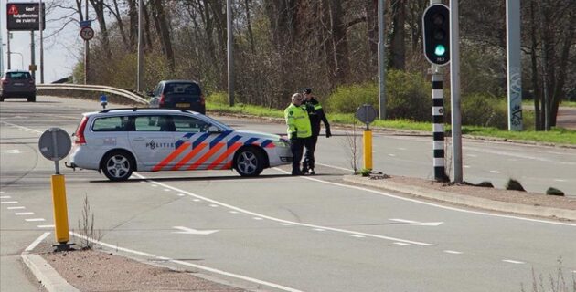 ​Hollanda’da polisin gözaltına aldığı kişi hayatını kaybetti