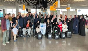 Hollanda Beyazay Derneği ve Hollanda Diyanet Vakfı işbirliğiyle düzenlenen Engelsiz Umre Ziyareti