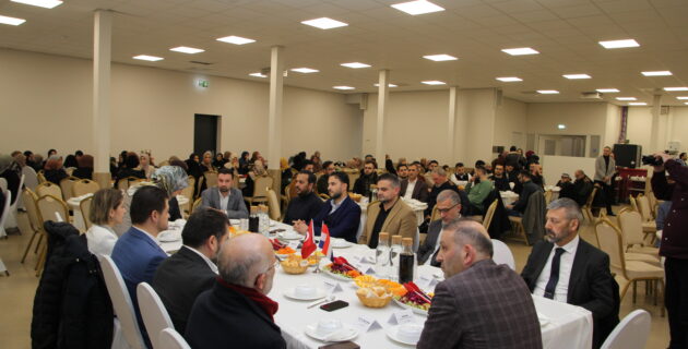 IGMG Güney Hollanda Bölge Başkanlığı’nın verdiği iftar programı yoğun bir katılımla gerçekleştirildi