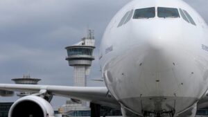 Kanada’dan Schiphol Havalimanı’na gelen uçağın iniş takımlarında ceset bulundu