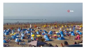 Hollanda’da Hava Sıcaklığı 30 Dereceyi Aştı, Halk Plajlara Akın Etti