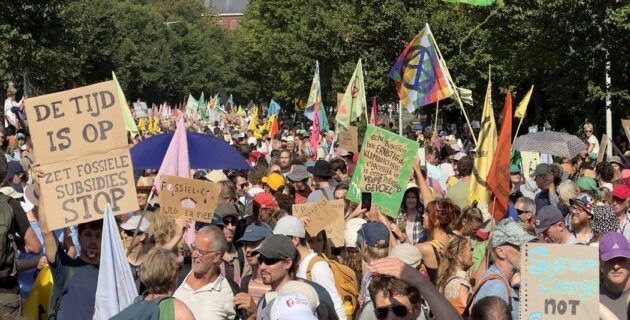 Hollanda’da İklim Aktivistlerine Polis Müdahalesi: 2 Bin Gözaltı