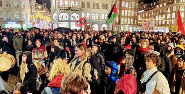 Amsterdam’da aşırı sağın yükselişi protesto edildi