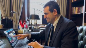 Türkiye’nin Lahey Büyükelçisi Selçuk Ünal, AA’nın ‘Yılın Kareleri’ oylamasına katıldı